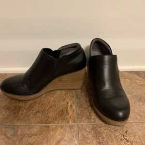 Dr. Scholl’s Wedge Booties